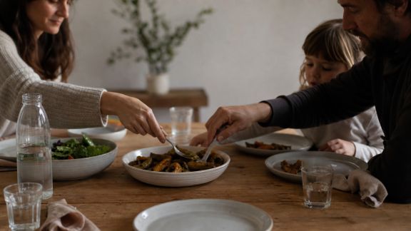 Créer des traditions culinaires familiales : pourquoi et comment lancer la vôtre