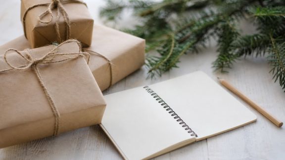 Adopter une démarche d’achat malin pour Noël : comment limiter les dépenses cadeaux
