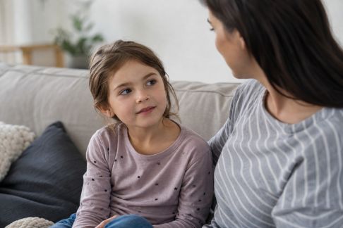 Préparer son enfant à accueillir un nouveau membre dans la famille élargie