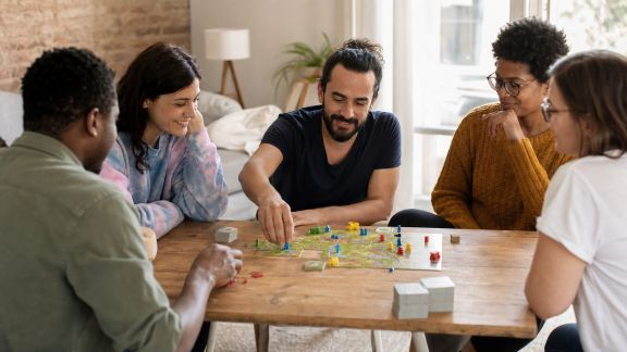 Créer et animer un club de jeux de société à la maison