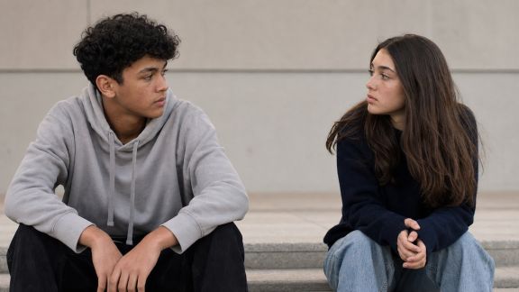 Conseils pour gérer les relations amoureuses compliquées à l’adolescence