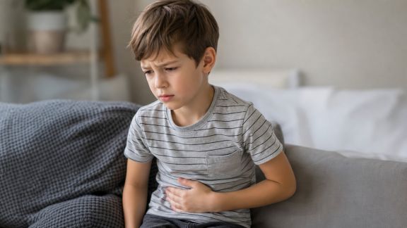 Enfants et maux de ventre répétés : distinguer le banal du préoccupant